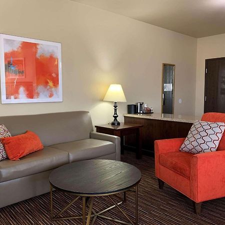 Radisson Hotel River Falls Екстер'єр фото
