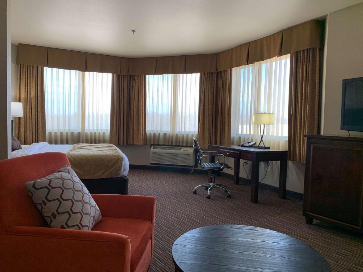 Radisson Hotel River Falls Екстер'єр фото